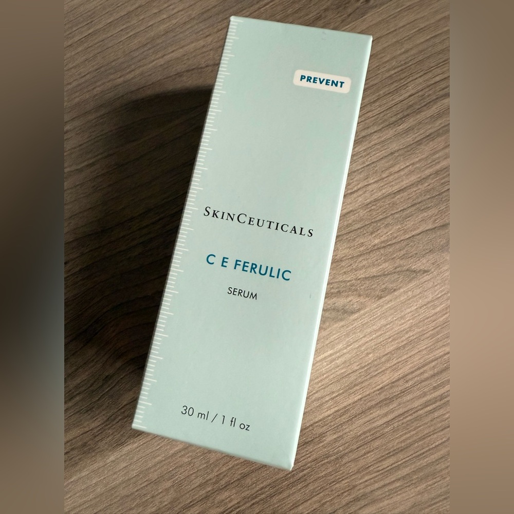 SEALED SkinCeuticals C E Ferulic with 15% l-ascorbic acid
Vitamin C serum 30ml